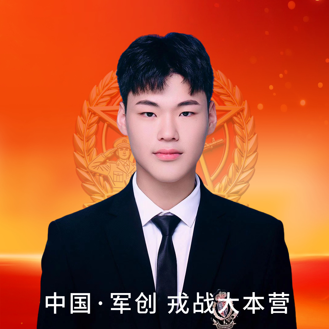 四十五岁左右男性顾问头像,穿灰色衬衫,办公室背景,专业严肃